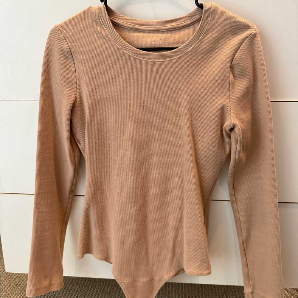 nuuds Long Sleeve Ribbed Bodysuit in Taupe